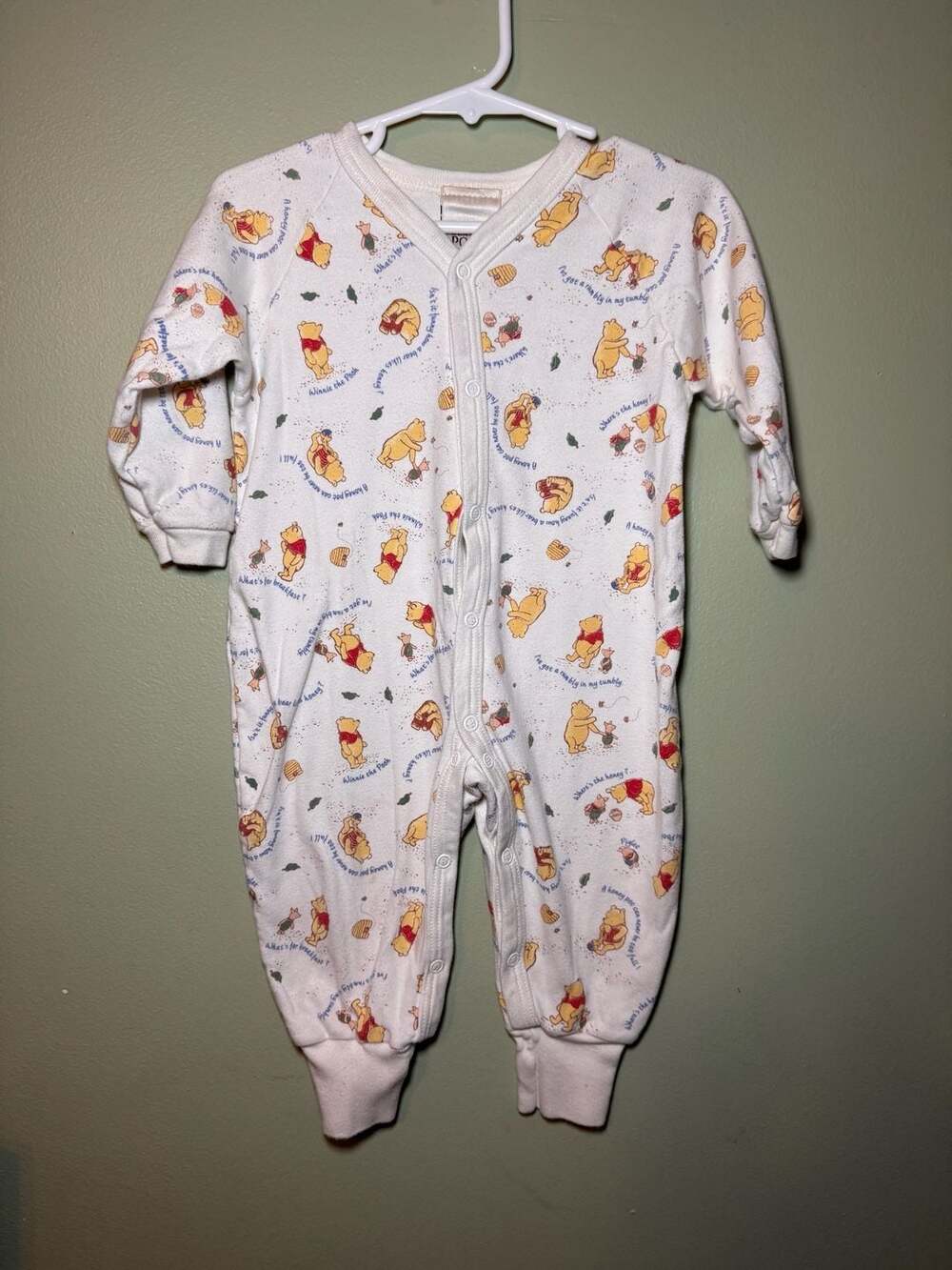Vintage Disney Classic Pooh Winnie the Pooh Baby Sleeper 12-18M